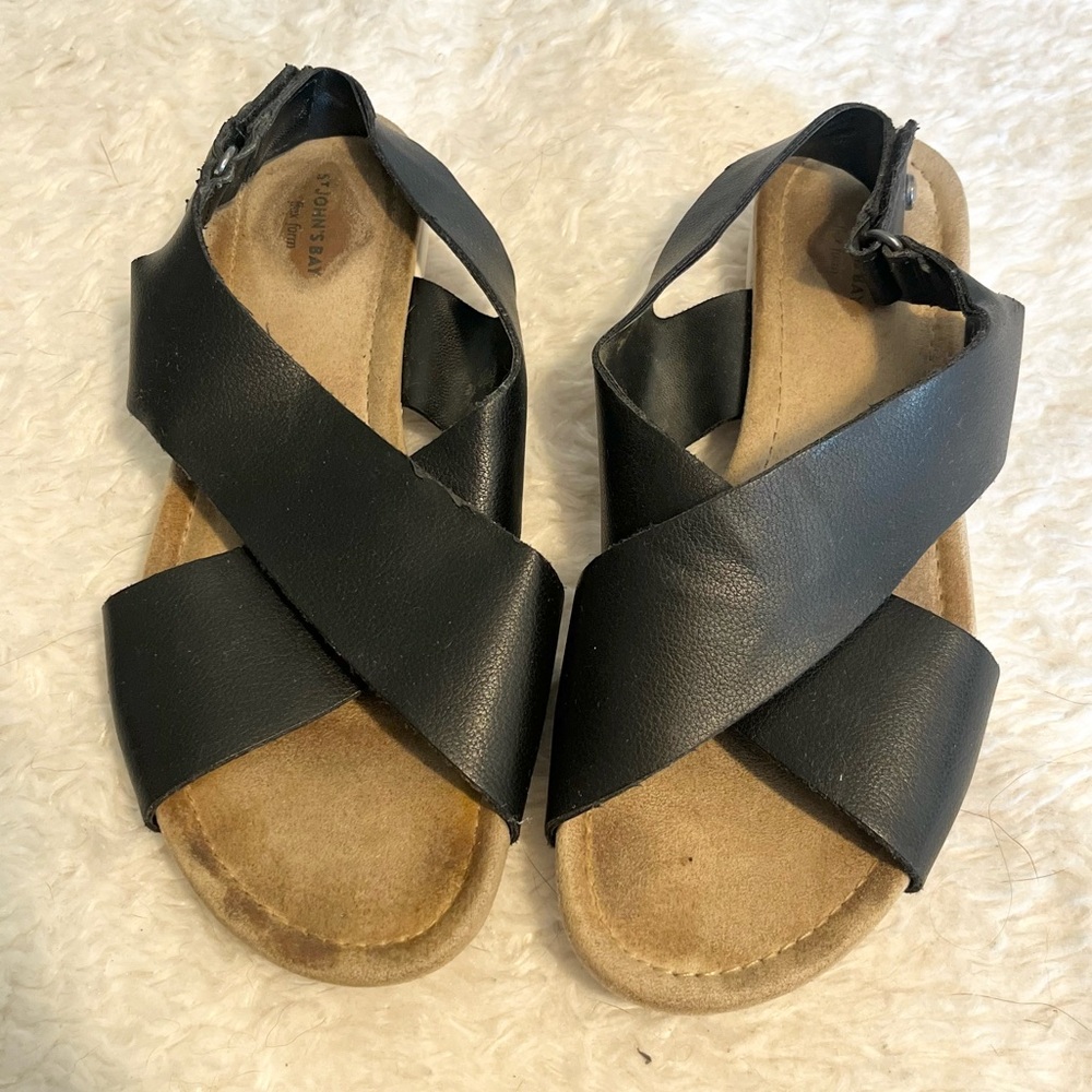 5 for $25! St. John’s Bay Black Leather Sandals 7.5